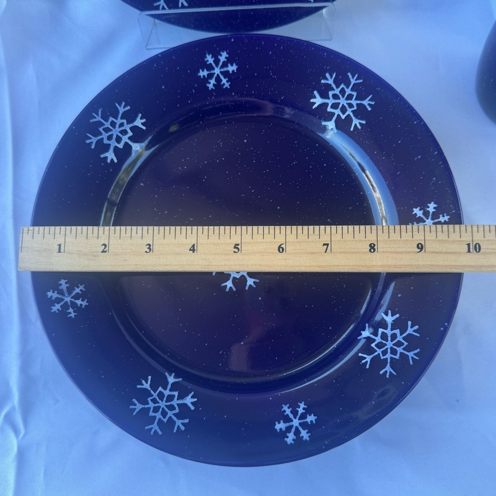 VTG Snowflake Patterned Blue Dinnerware Stoneware Set by Four Star International - Picture 5 of 6